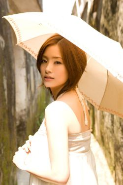 人妻暴雨中被强制侵犯